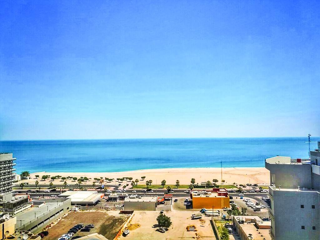 Bravo Royal Hotel Suites Kuwait City Exterior photo